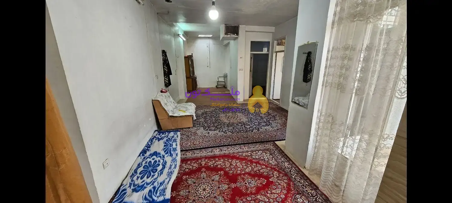 منزل مسکونی کلنگی قابل سکونت حیاط دار 134 متری