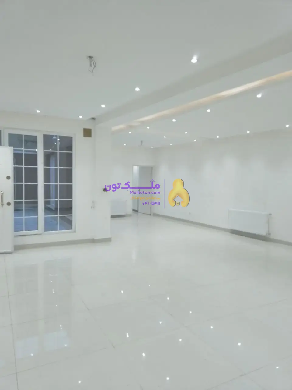 رهن خانه دربستی ۳۰۰ متر واقع در میدان ساعت