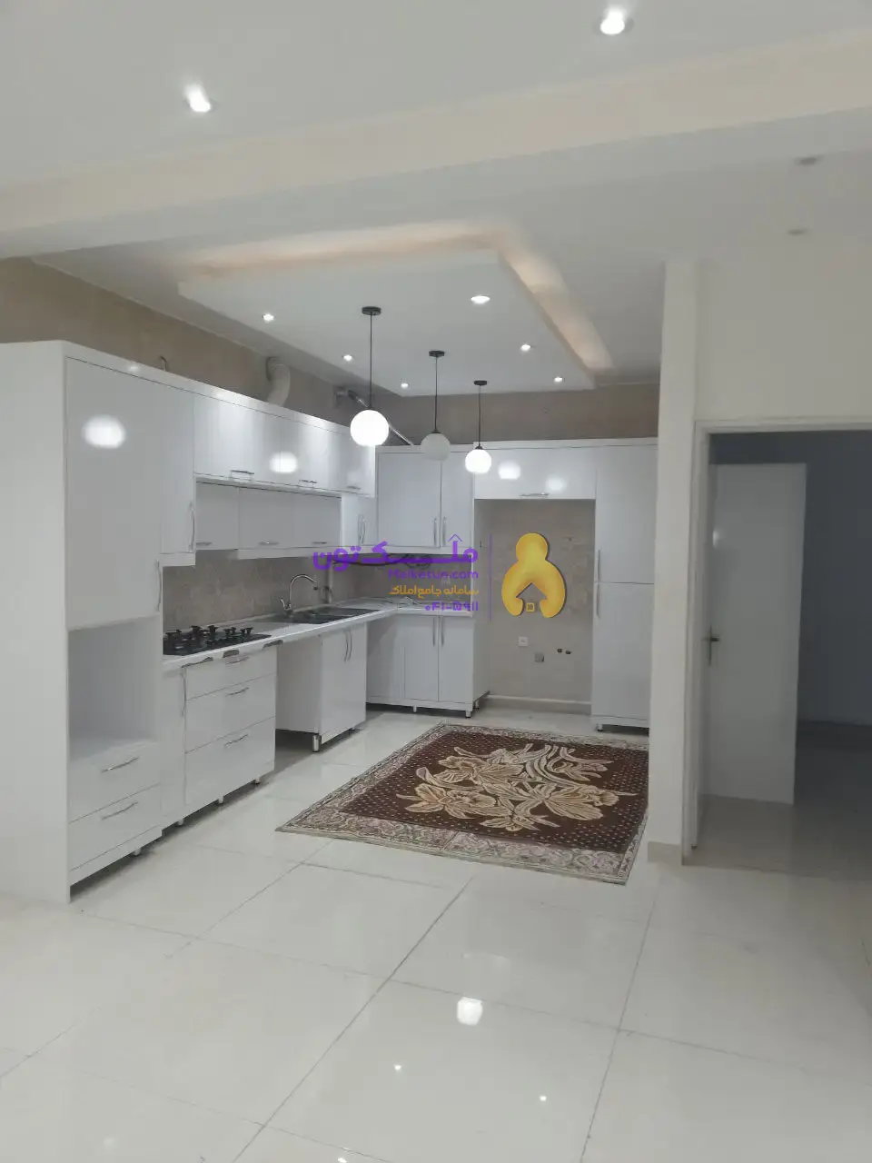 رهن خانه دربستی ۳۰۰ متر واقع در میدان ساعت