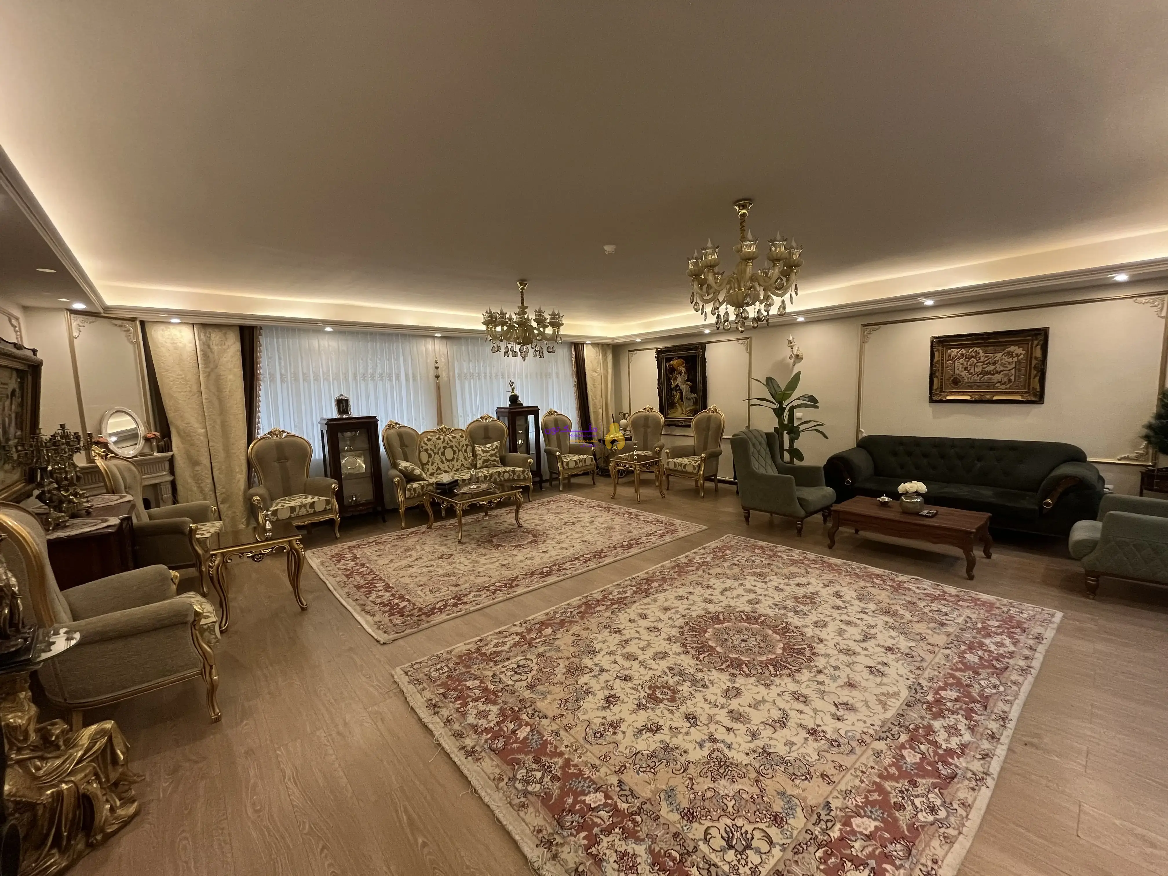 فروش آپارتمان ۱۵۵ متری در ولیعصر جنوبی