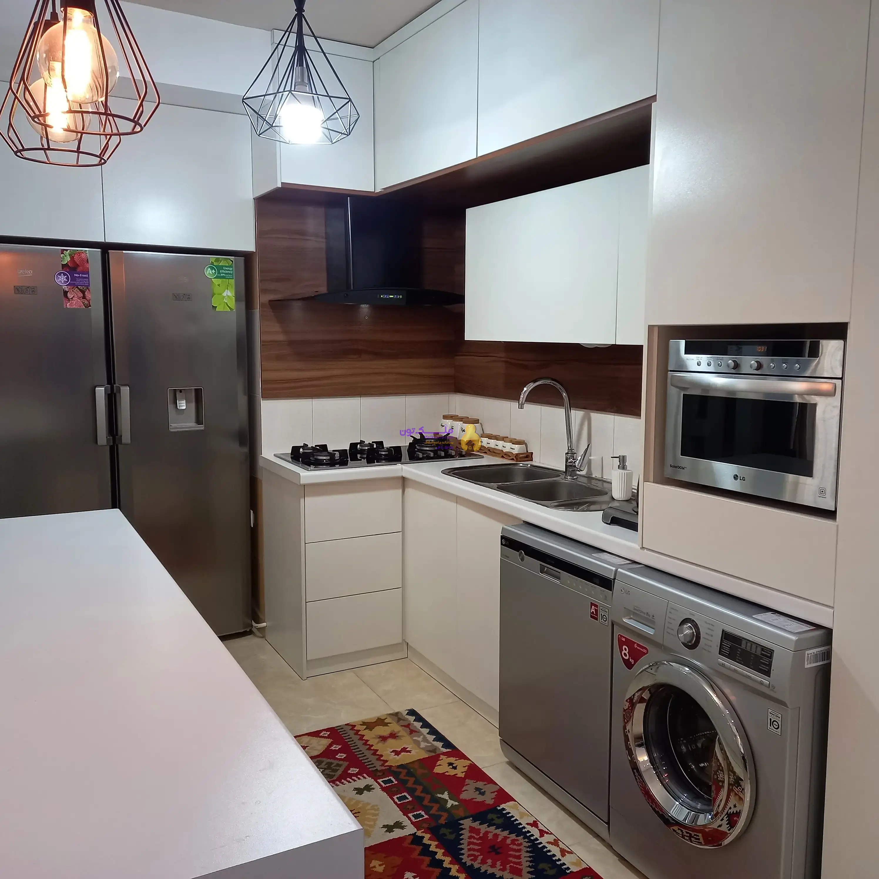 فروش آپارتمان 82 متری دیزاین شده با ویو دریا ، مبله